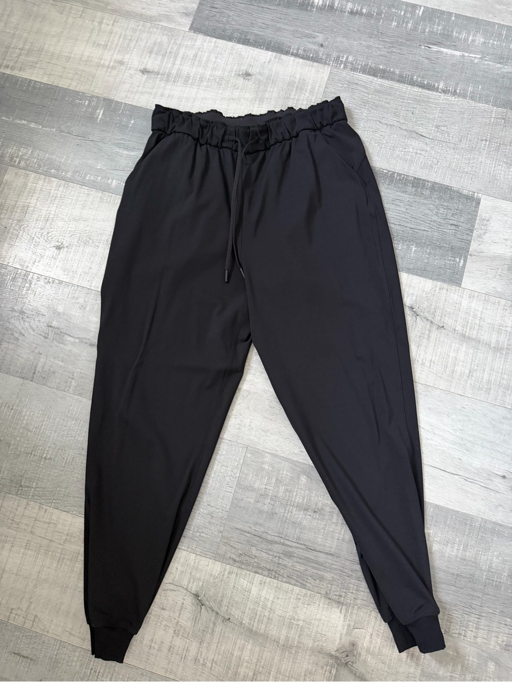 Women’s Lululemom Black Jogger